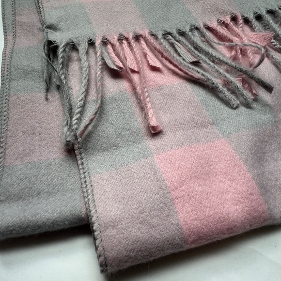 Sky Cashmere Wool Scarf Wrap Fringe Oversized 27" x 72" Pale Pink and Gray Soft - Picture 3 of 6